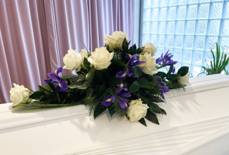 Salon kukkakimpun arkkukoriste 145 €
